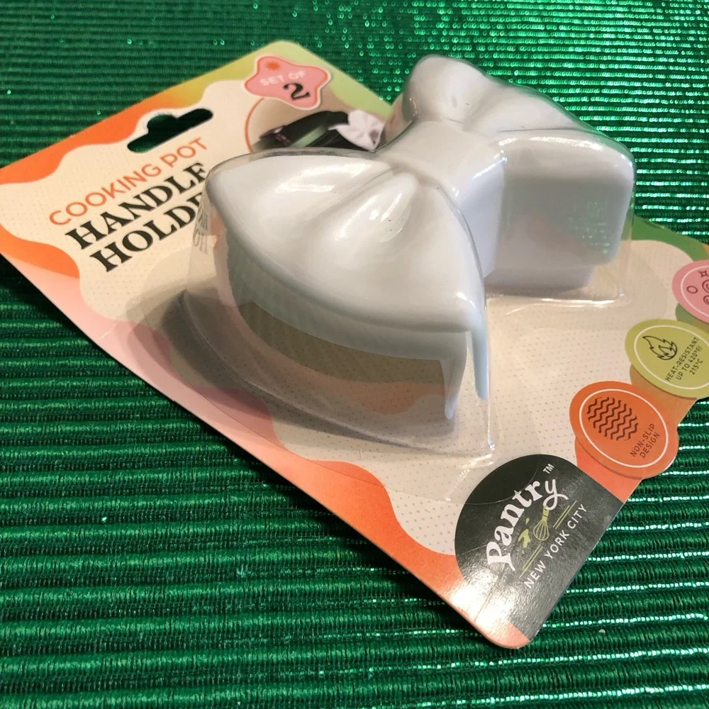 Pantry New York City - Bow Cooking Pot Handle Holders
